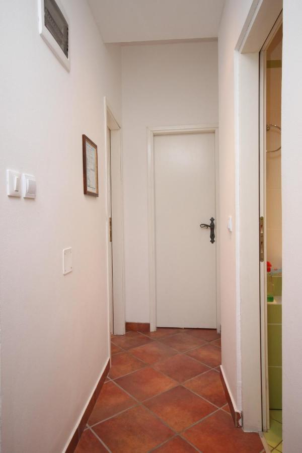 Apartments By The Sea Gradac, Makarska - 6661 グラダツ エクステリア 写真