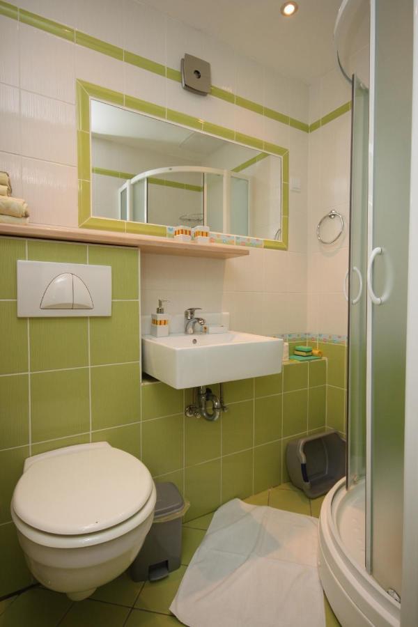 Apartments By The Sea Gradac, Makarska - 6661 グラダツ エクステリア 写真