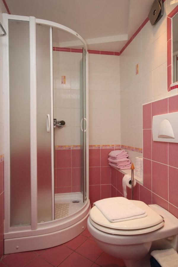 Apartments By The Sea Gradac, Makarska - 6661 グラダツ エクステリア 写真